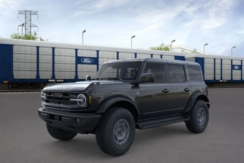 2025 Ford Bronco Outer Banks photo 1