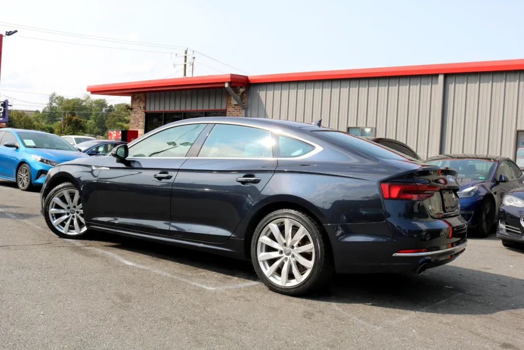 2018 Audi A5 TFSI Premium photo 1
