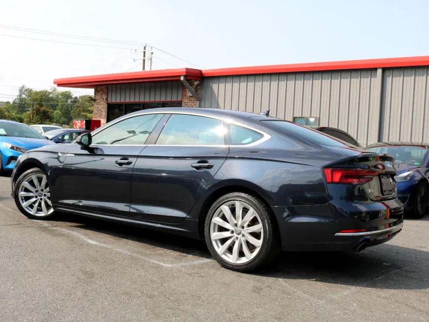 2018 Audi A5 TFSI Premium photo 1