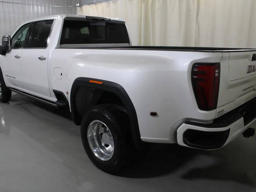 2024 Gmc Sierra 3500 HD Denali photo 1