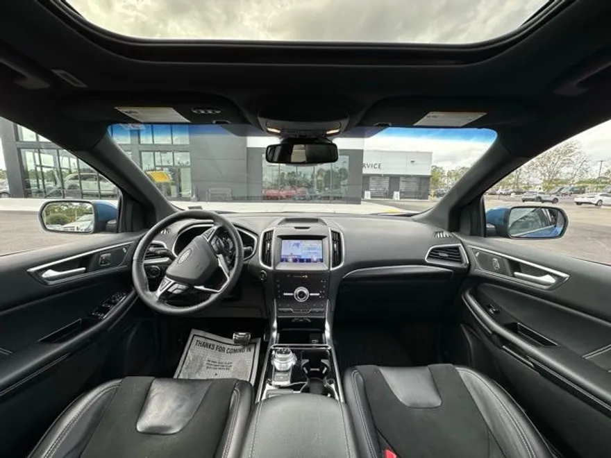 2020 Ford Edge ST photo 1