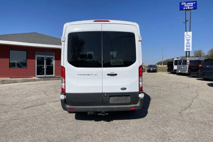 2016 Ford Transit XLT photo 1