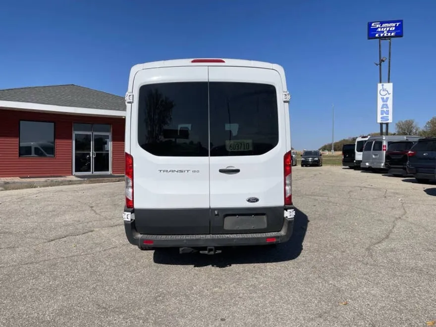 2016 Ford Transit XLT photo 1