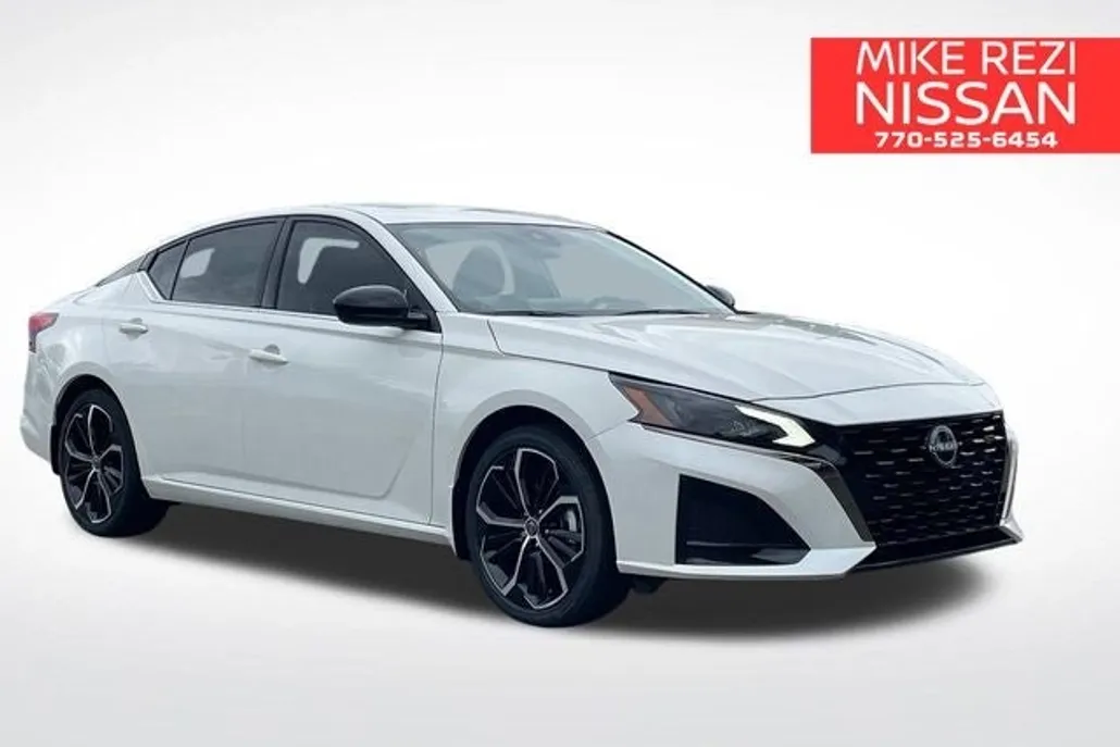 2025 Nissan Altima 2.5 SR photo 1