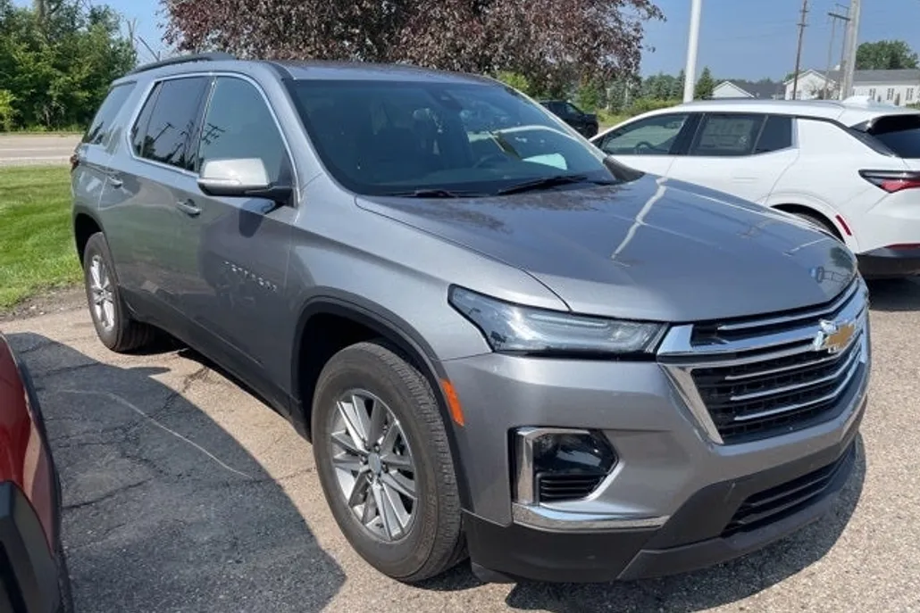 2023 Chevrolet Traverse 1LT photo 1