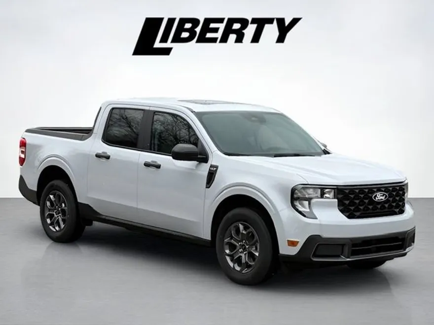 2025 Ford Maverick XLT photo 1