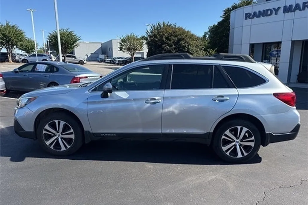 2018 Subaru Outback 2.5i Limited photo 1