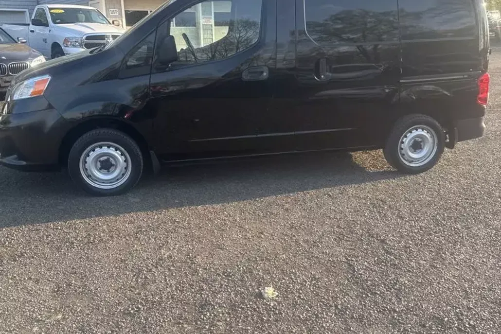 2020 Nissan NV200 S photo 1