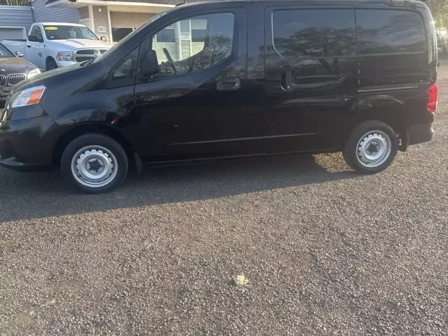 2020 Nissan NV200 S photo 1