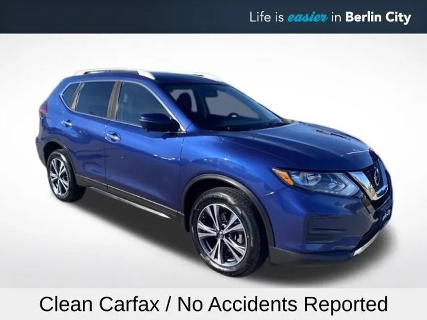 2019 Nissan Rogue SV photo 1