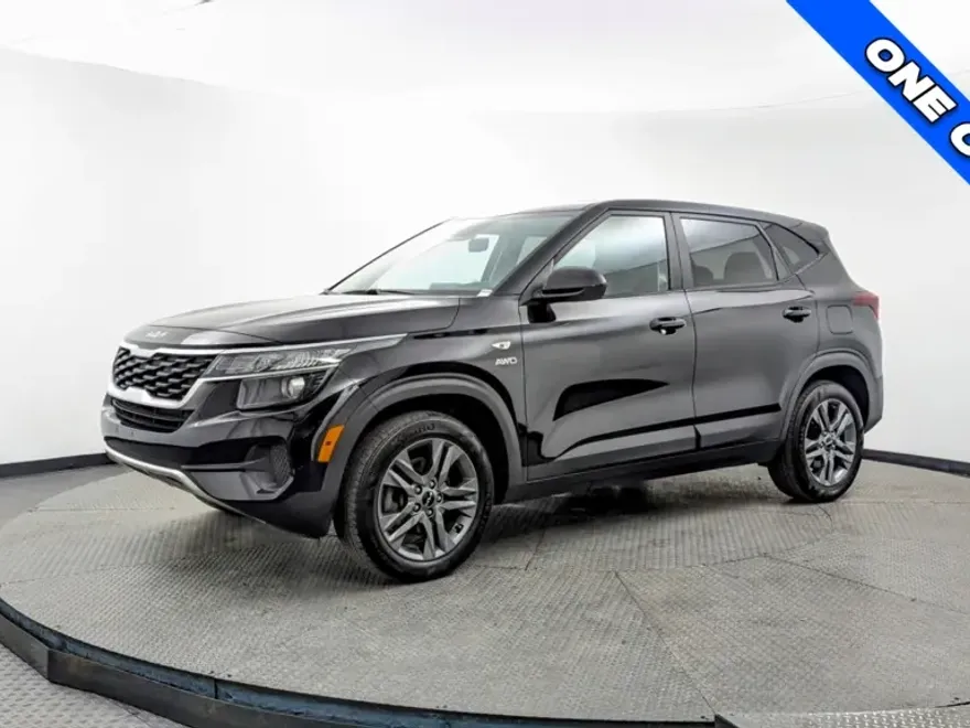 2022 Kia Seltos LX photo 1