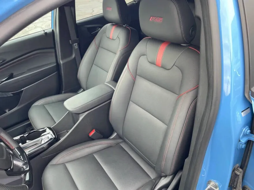 2024 Chevrolet Trax RS photo 1