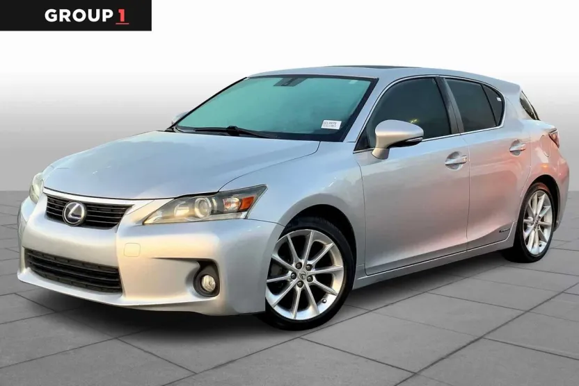 2013 Lexus CT 200h photo 1