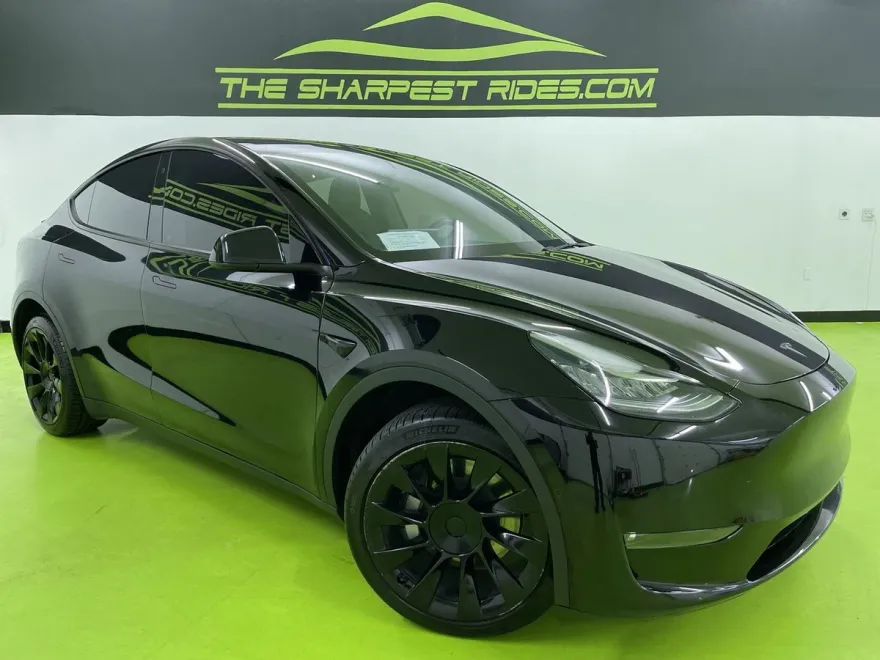 2022 Tesla Model Y Long Range photo 1