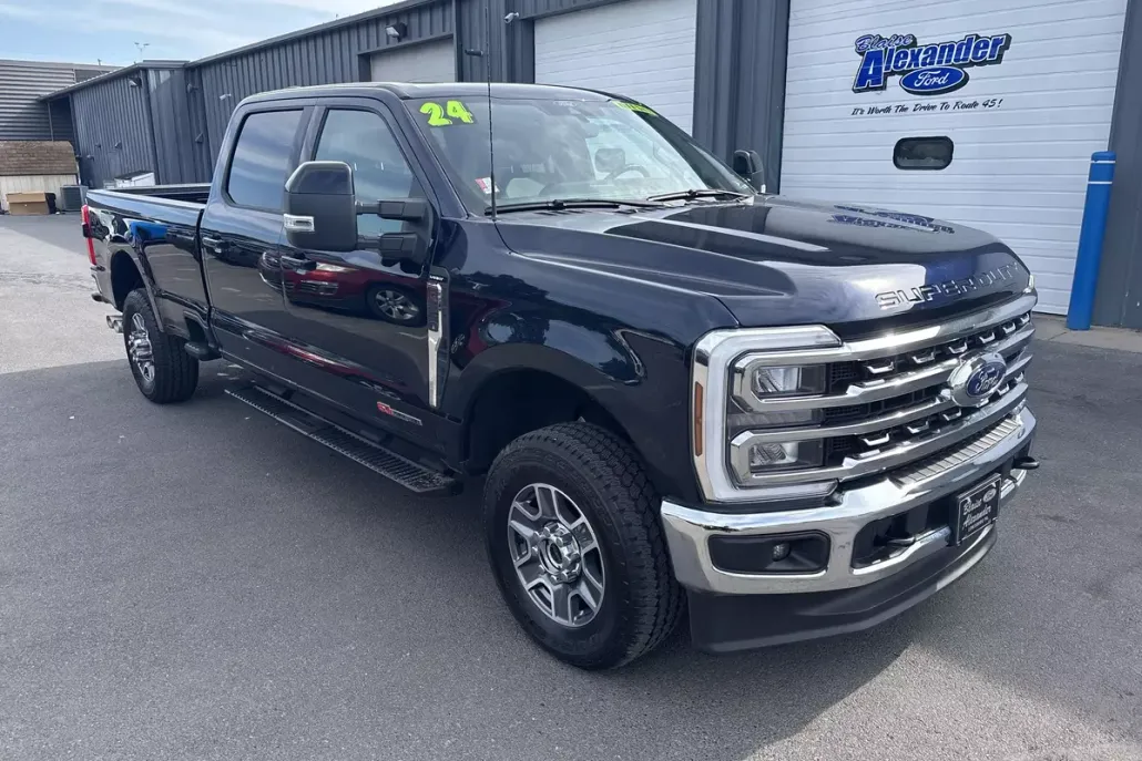 2024 Ford F-350 Lariat photo 1