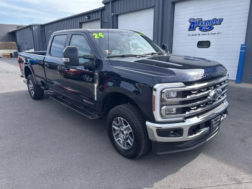 2024 Ford F-350 Lariat photo 1