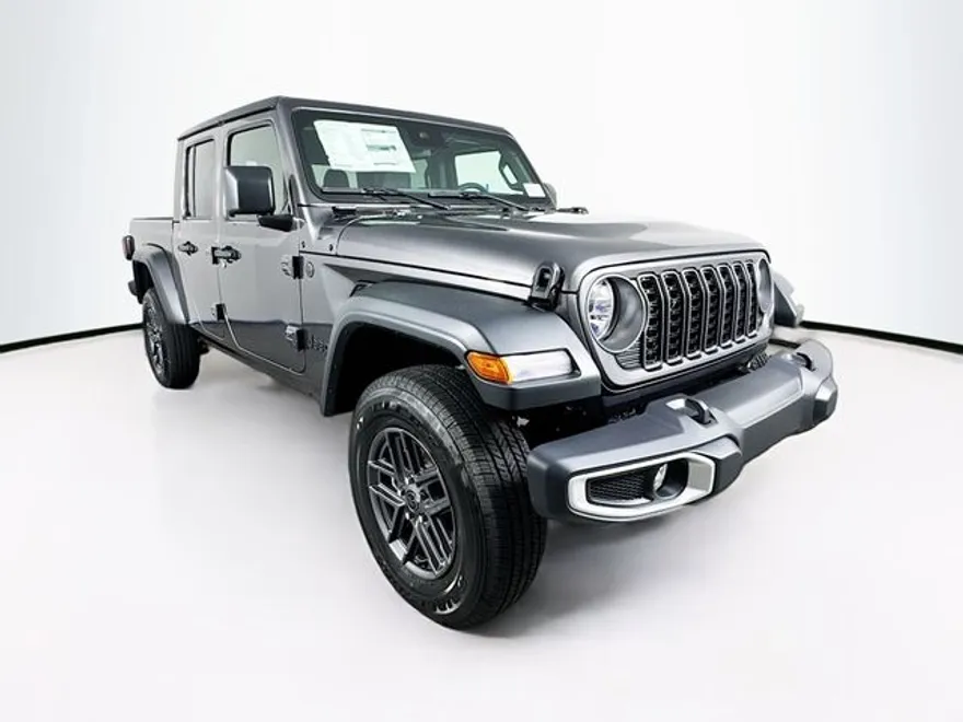 2025 Jeep Gladiator Sport S photo 1