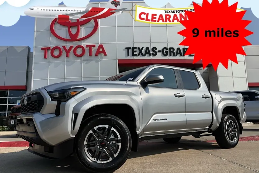 2025 Toyota Tacoma TRD Sport photo 1