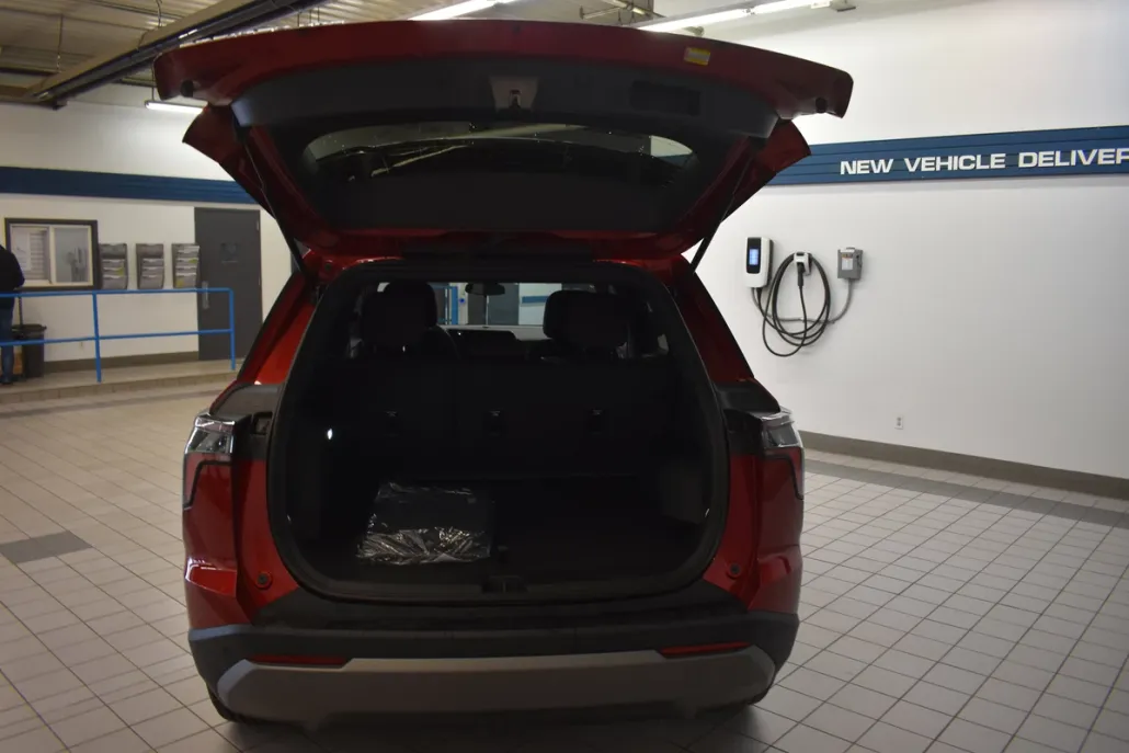 2025 Chevrolet Equinox LT photo 1