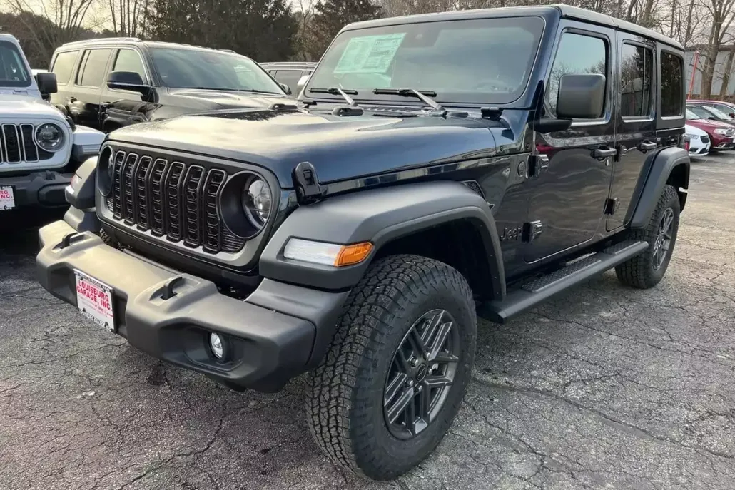 2025 Jeep Wrangler Sport S photo 1