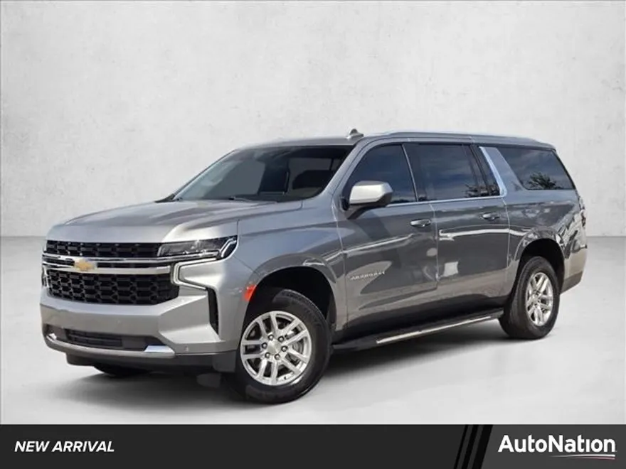 2023 Chevrolet Suburban LS photo 1