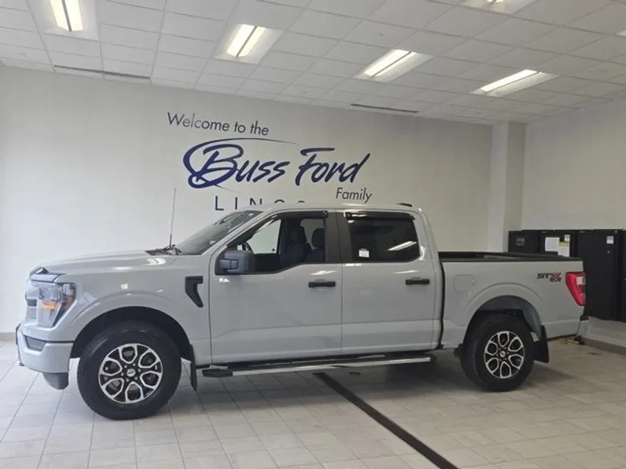 2023 Ford F-150 XL photo 1