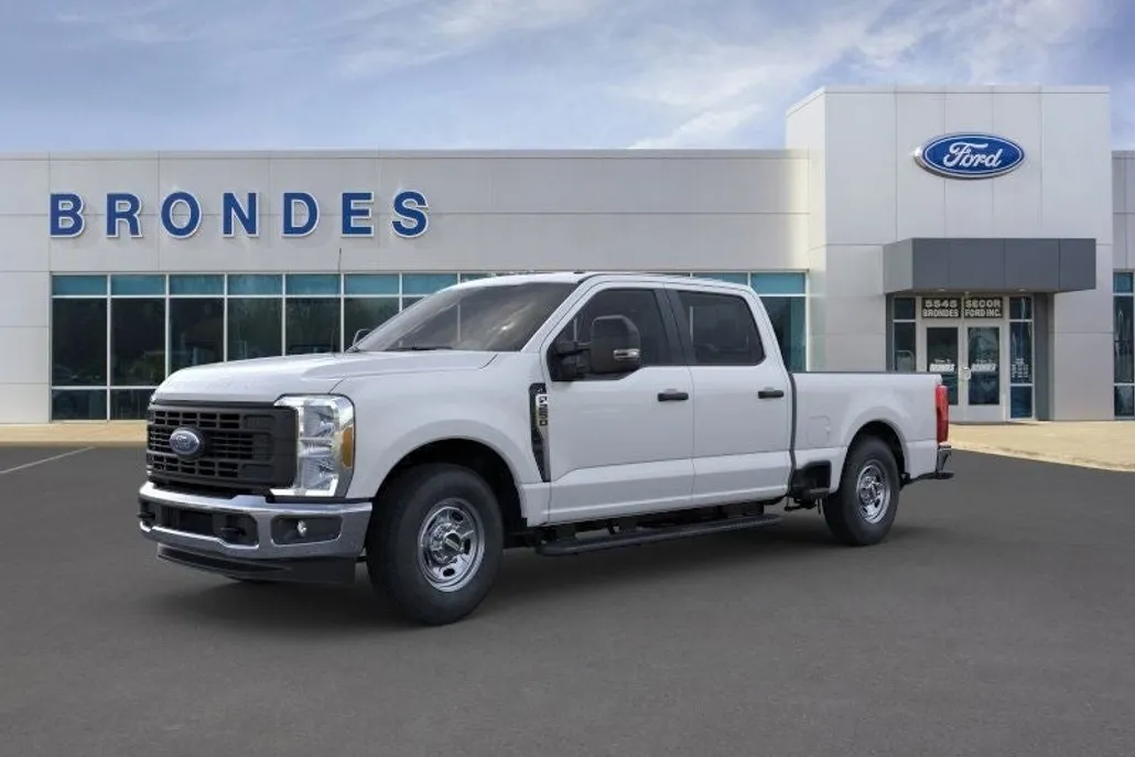 2023 Ford F-250 photo 1