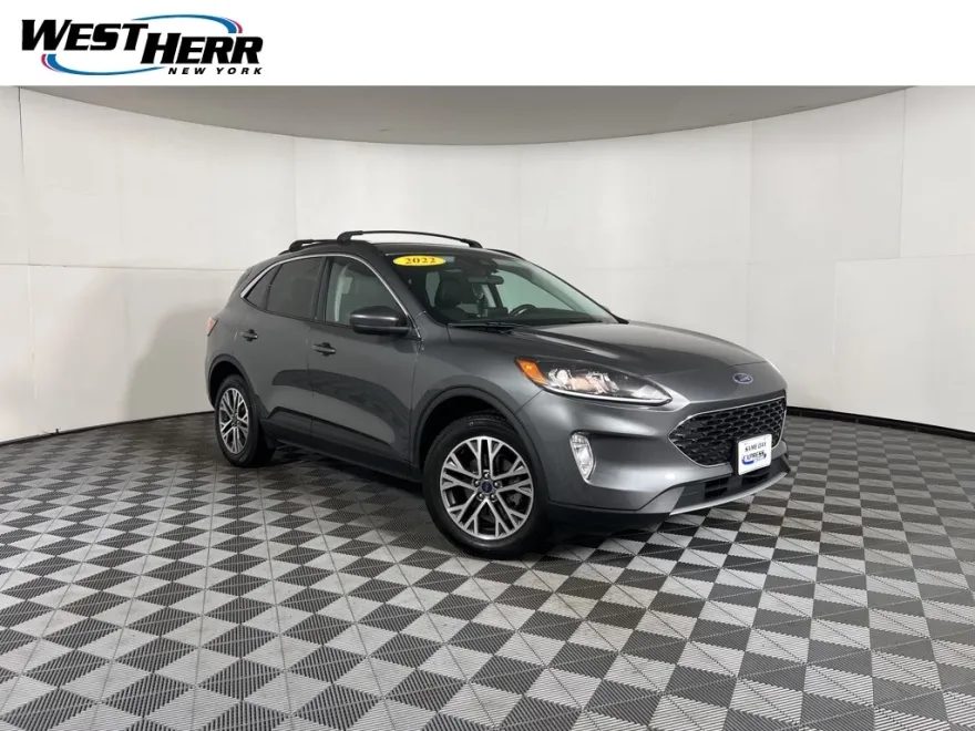 2022 Ford Escape SEL photo 1