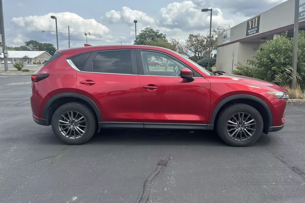 2019 Mazda CX-5 Touring photo 1