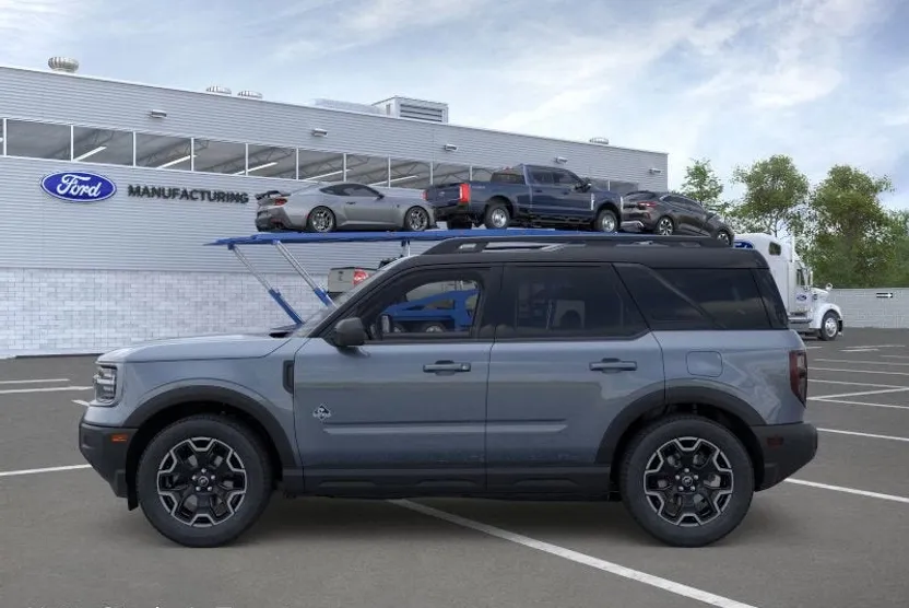 2025 Ford Bronco Sport Outer Banks photo 1