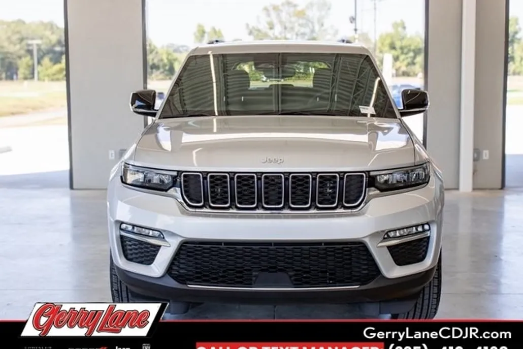 2024 Jeep Grand Cherokee Limited photo 1
