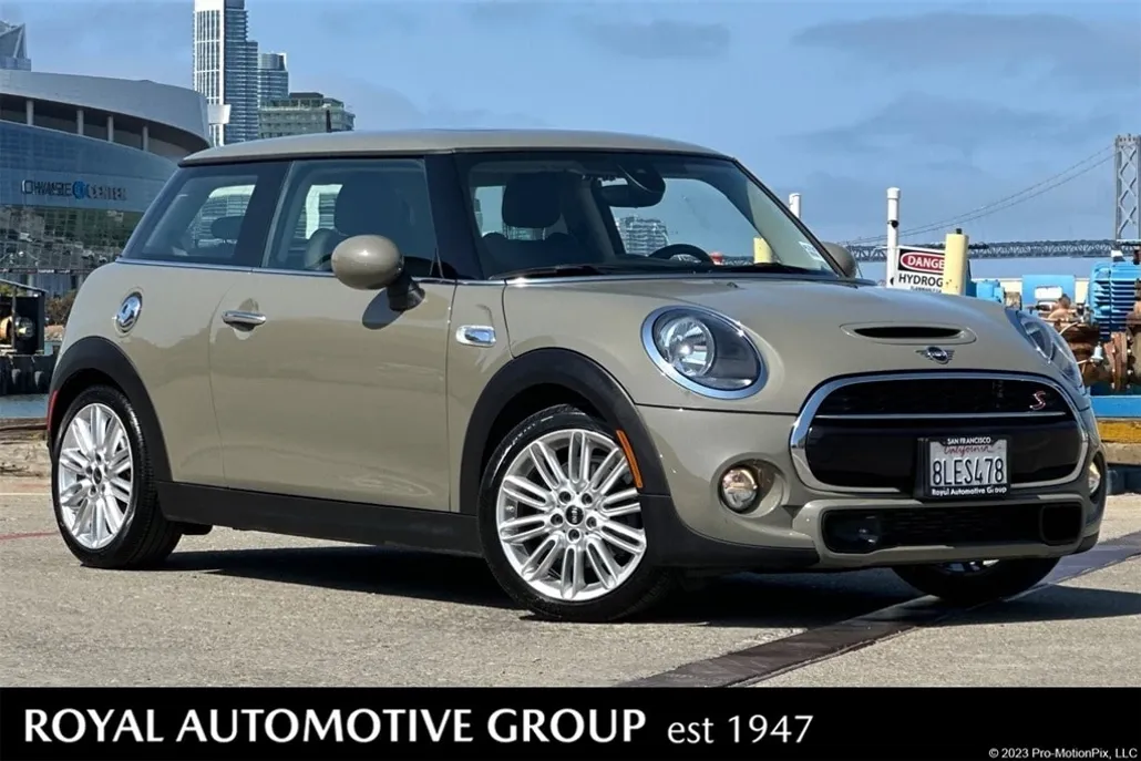 2019 Mini Cooper Hardtop S photo 1