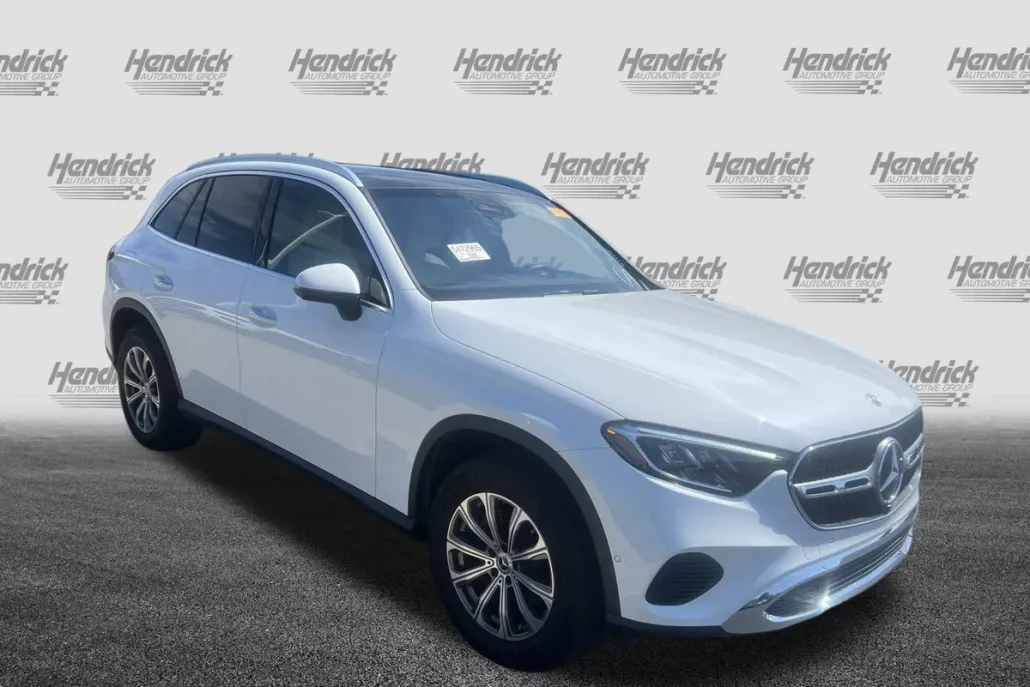 2024 Mercedes Benz GLC 300 photo 1