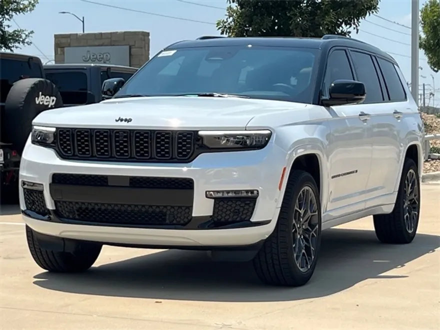 2025 Jeep Grand Cherokee L Summit photo 1