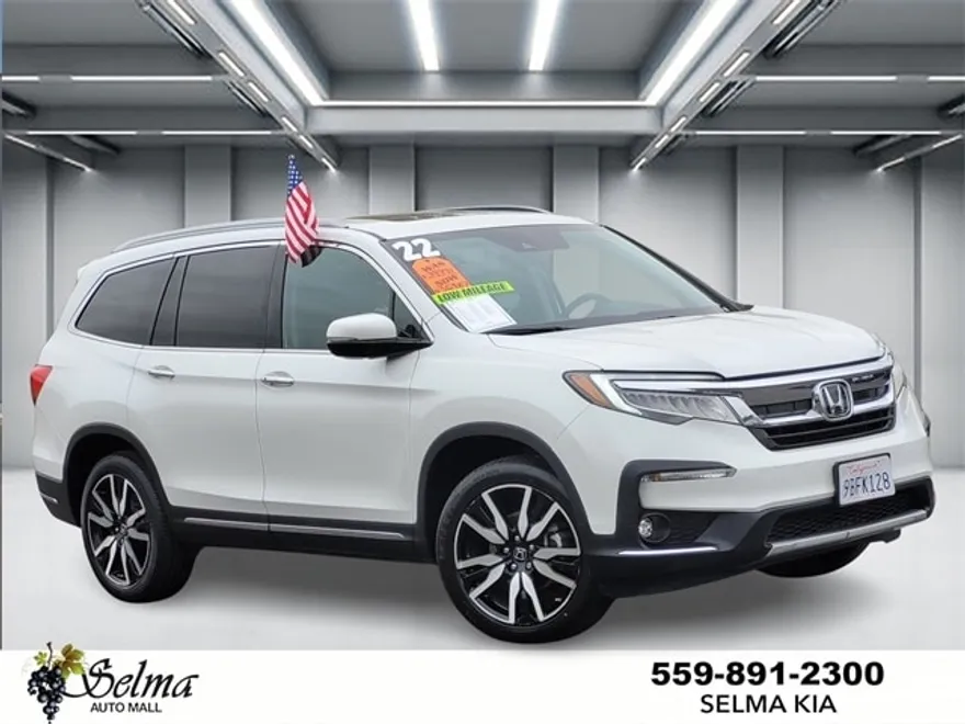 2022 Honda Pilot Touring photo 1