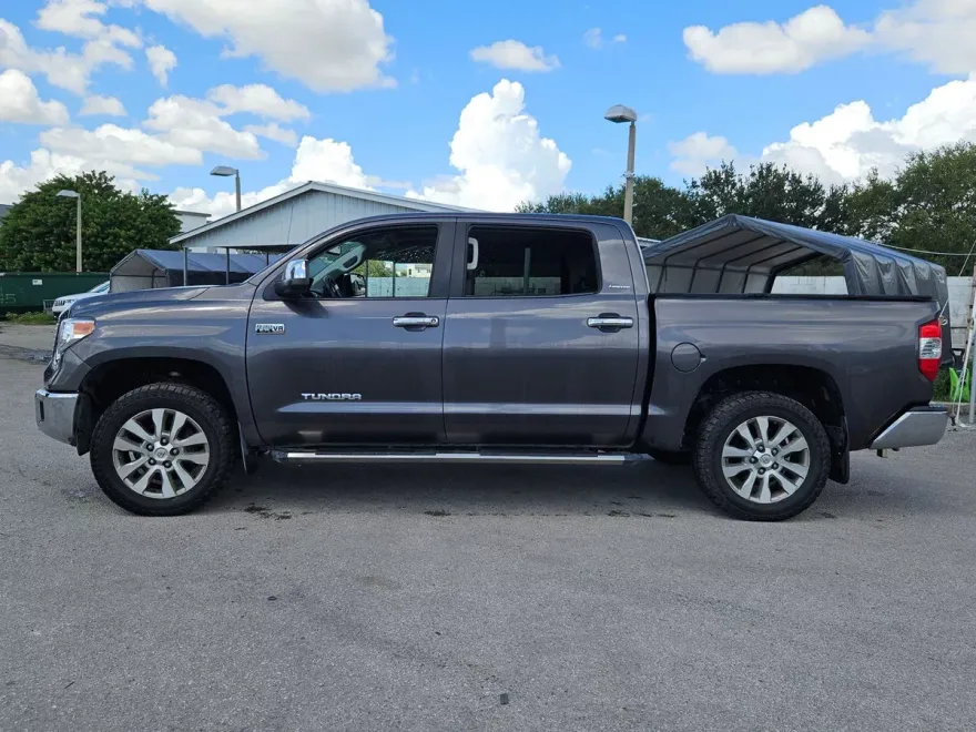 2015 Toyota Tundra CrewMax Limited photo 1