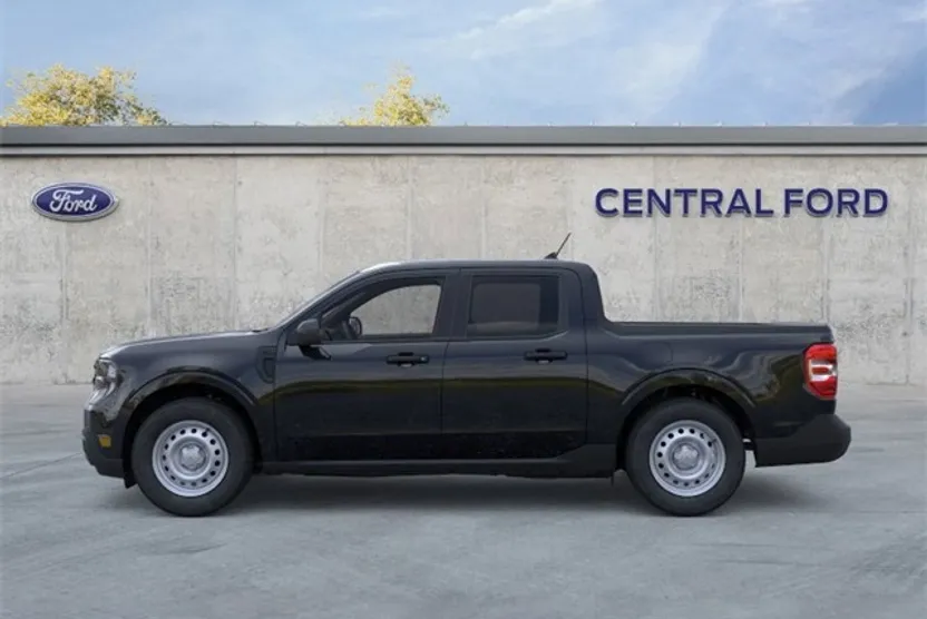 2025 Ford Maverick XL photo 1