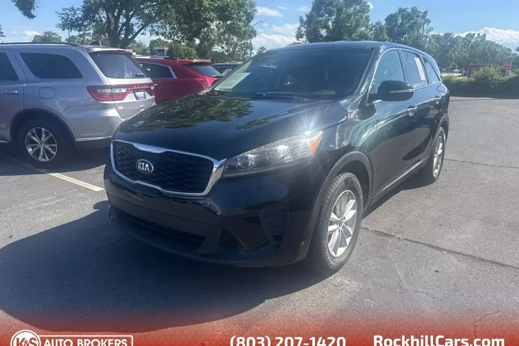 2019 Kia Sorento LX photo 1