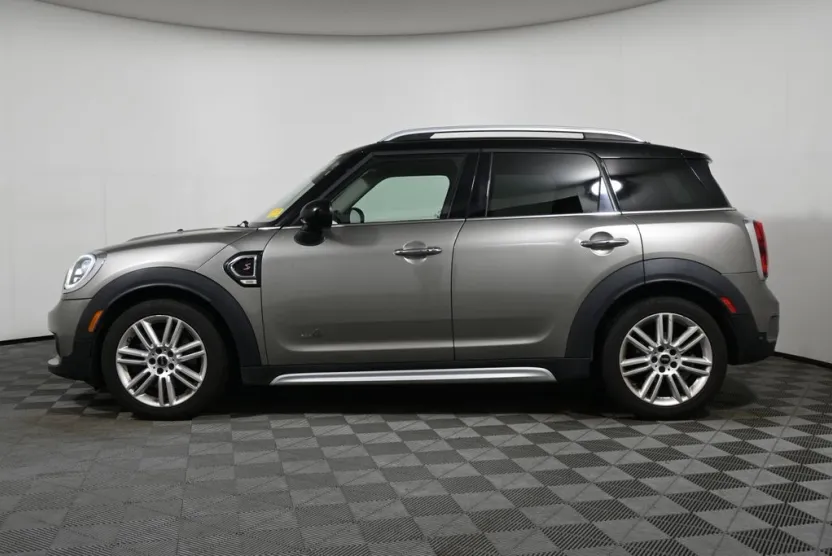 2018 Mini Cooper S ALL4 photo 1