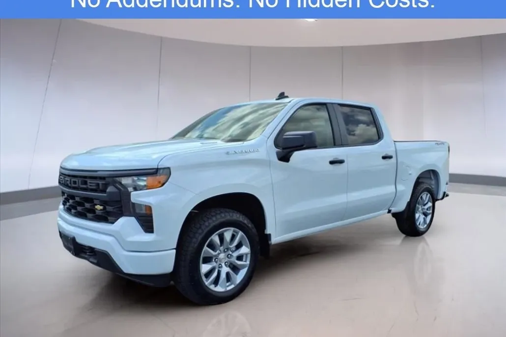 2025 Chevrolet Silverado 1500 Custom photo 1
