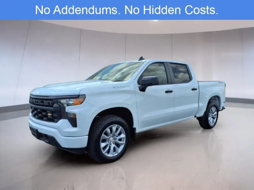 2025 Chevrolet Silverado 1500 Custom photo 1