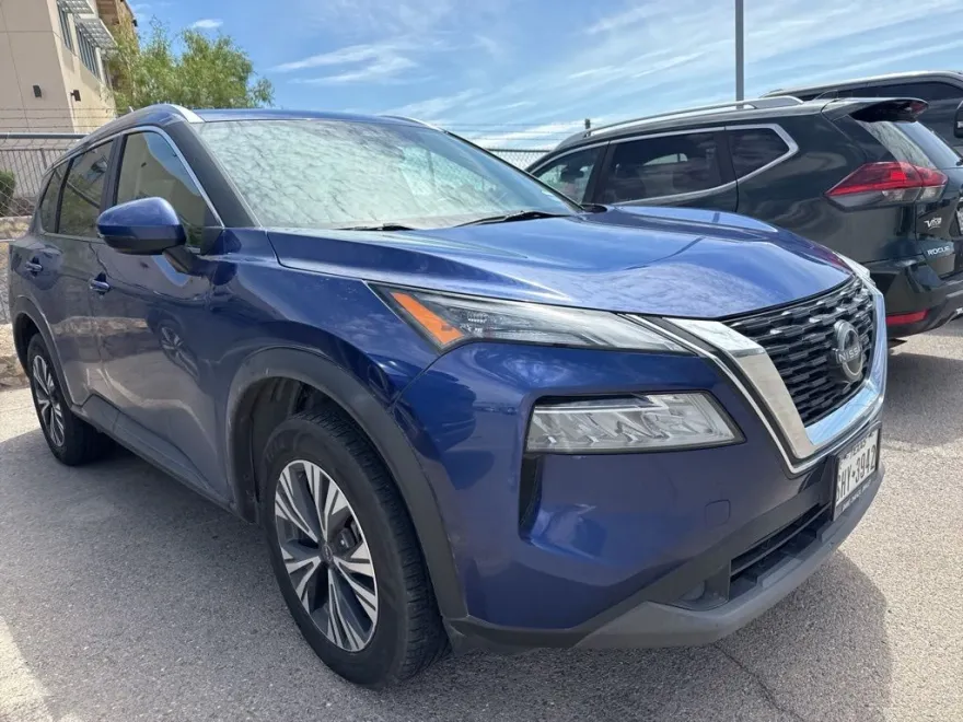 2023 Nissan Rogue SV photo 1
