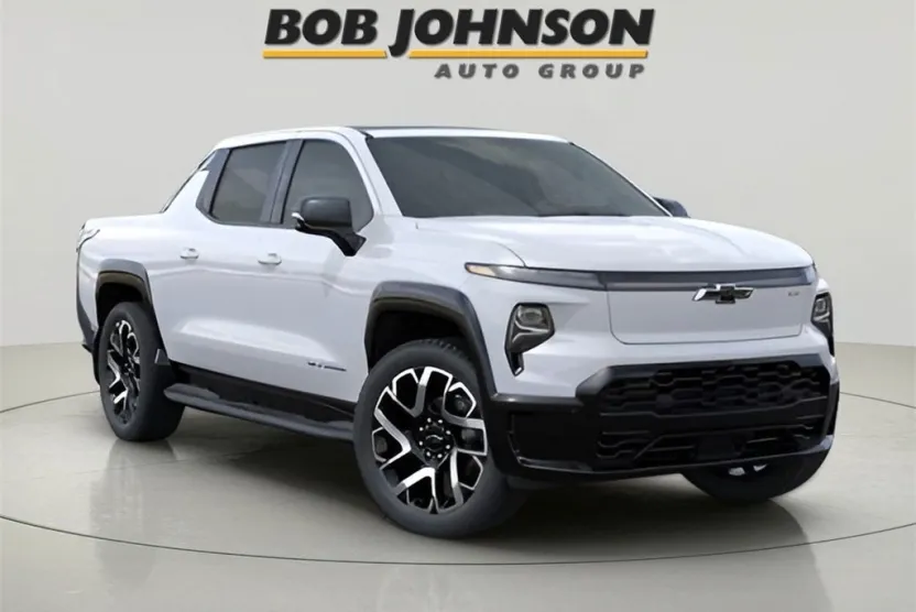 2025 Chevrolet Silverado EV RST photo 1