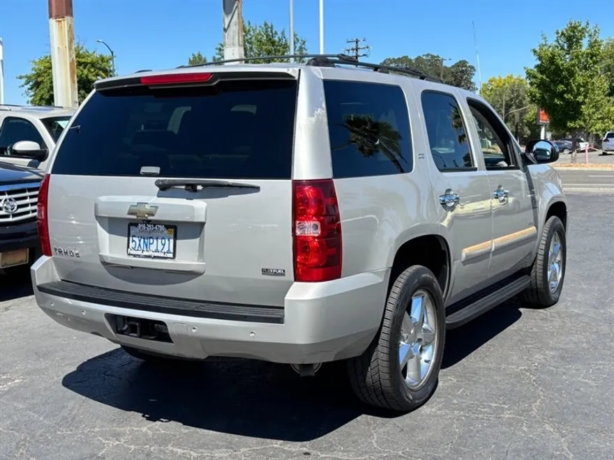 2007 Chevrolet Tahoe LTZ photo 1