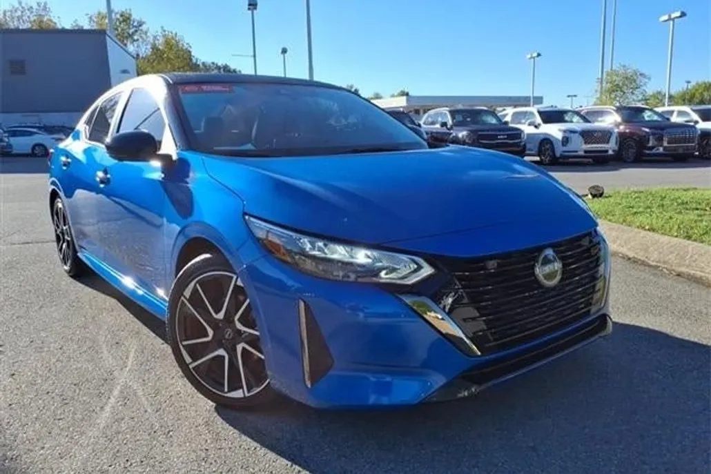 2024 Nissan Sentra SR photo 1