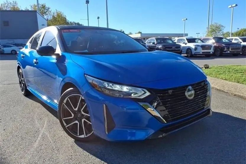 2024 Nissan Sentra SR photo 1