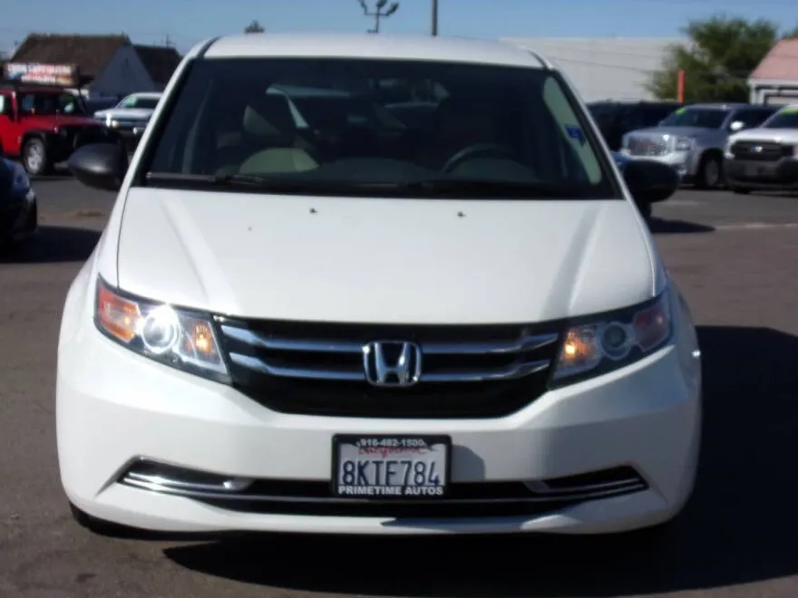 2014 Honda Odyssey LX photo 1