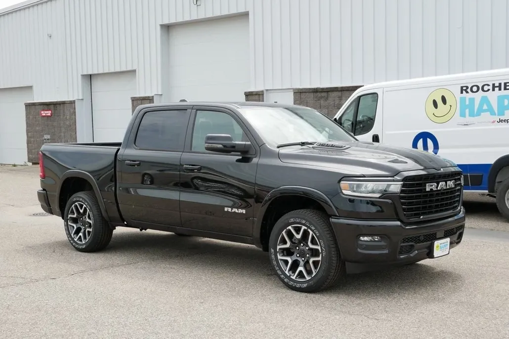 2025 Ram 1500 Laramie photo 1
