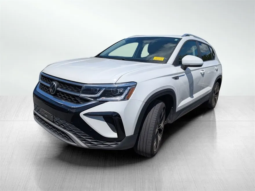 2022 Volkswagen Taos SEL photo 1