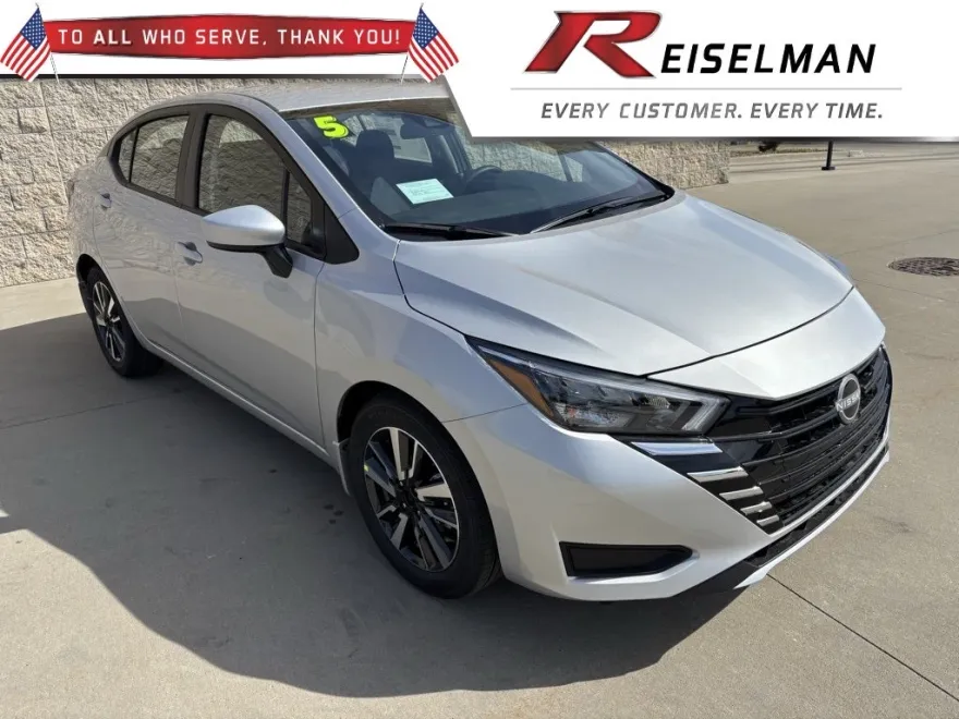 2025 Nissan Versa 1.6 SV photo 1